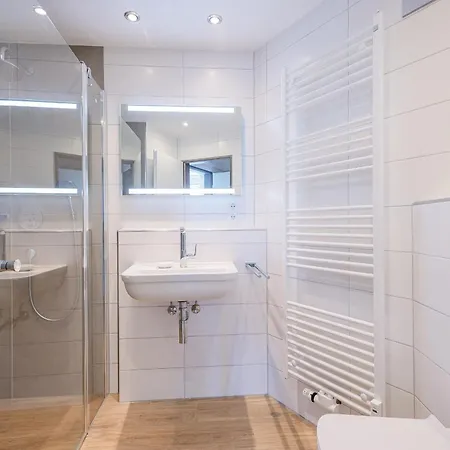 Ferienwohnpark Zwei-zimmer-apartment 49 42 Apartment Immenstaad am Bodensee